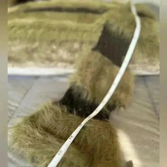 Free Gift With Purchase-Cut-Out Patchwork Border Mohair Knit Crop-Top - Picture 5 of 9